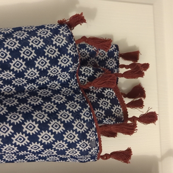 🍁 NWOT Kitara Scarf - Picture 3 of 3